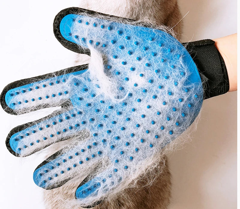 Deshedding Grooming Glove